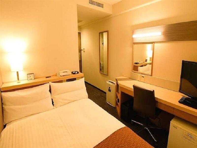 Via Inn Shin Osaka West Zewnętrze zdjęcie