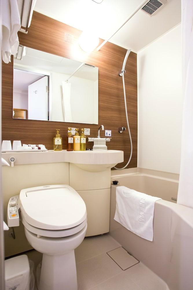 Via Inn Shin Osaka West Zewnętrze zdjęcie