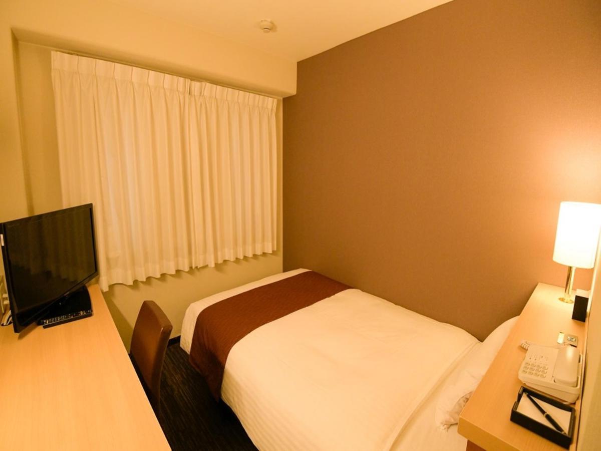 Via Inn Shin Osaka West Zewnętrze zdjęcie