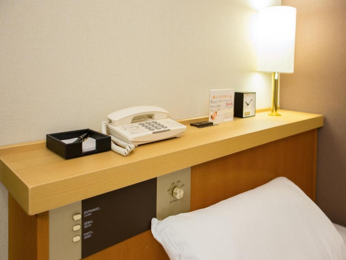 Via Inn Shin Osaka West Zewnętrze zdjęcie