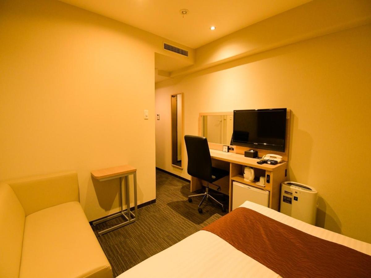 Via Inn Shin Osaka West Zewnętrze zdjęcie